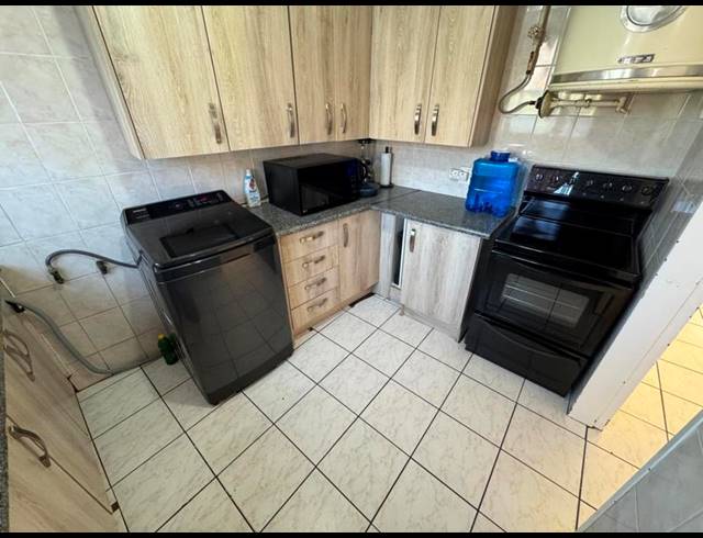 2 BEDROOM APARTMENT FOR SALE IN KEMPTON PARK EXT 05